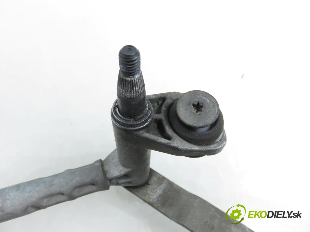 VW GOLF V (1K1) HB 2007 77,00 1.9 TDI - BXE 1896,00 MECHANISMUS/ motorek stěračů 1397220501 ; 1K1955119E ; 1K1955023G