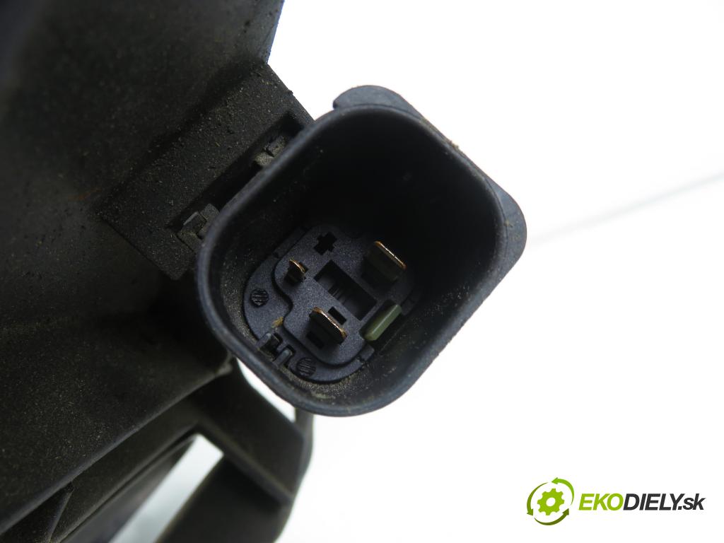 BMW X3 (E83) SUV 2004 110,00 2.0 d 150 - M47 D20 (204D4) 1995,00 ventilátor chladič PODNEBÍ / VODA 6925702