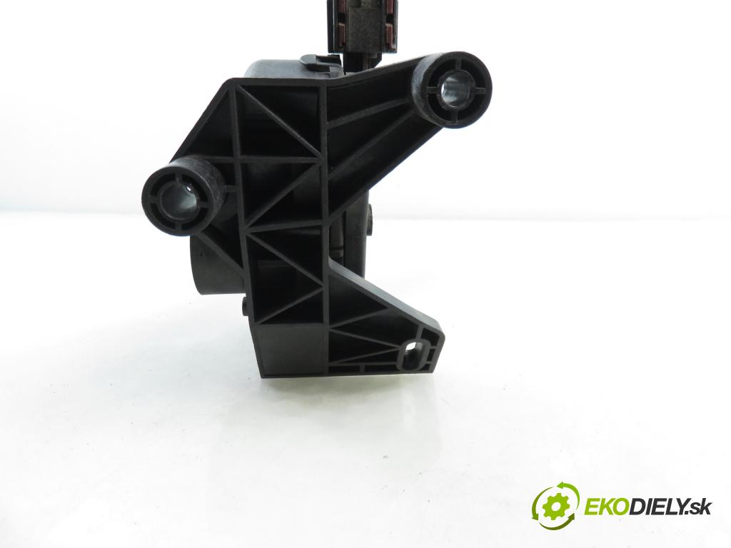 OPEL MERIVA A nadwozie wielkoprzestrzenne (MPV) (X03) MINIVAN 2004 55,00 1.7 DTI 75 - Y 17 DT 1686,00 Potenciometer plynu 93335443DA ; 6PV00811002 (Potenciometer plynového pedálu)