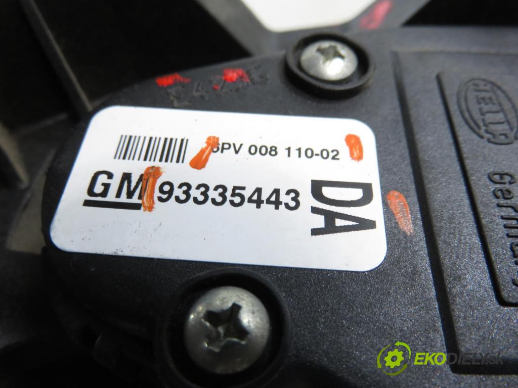 OPEL MERIVA A nadwozie wielkoprzestrzenne (MPV) (X03) MINIVAN 2004 55,00 1.7 DTI 75 - Y 17 DT 1686,00 Potenciometer plynu 93335443DA ; 6PV00811002 (Potenciometer plynového pedálu)