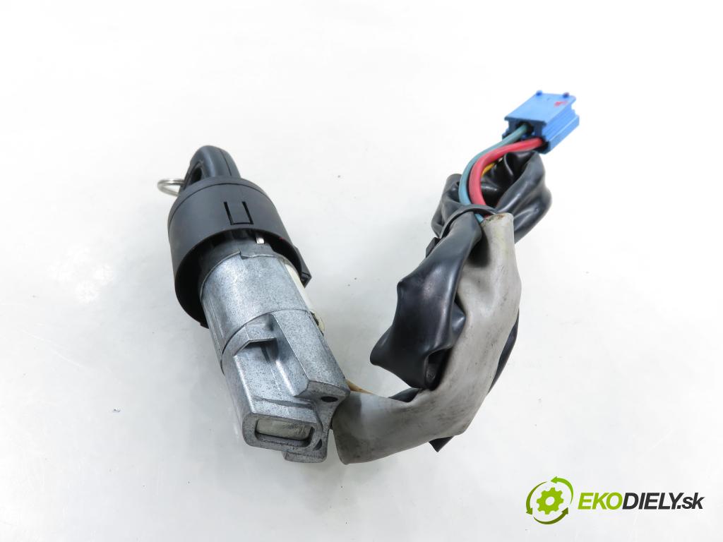 CITROEN XSARA PICASSO (N68) MINIVAN 2004 80,00 1.6 HDi 109 - 9HY (DV6TED4) 1560,00 spinačka 9641551180 (Spínacia skrinka)