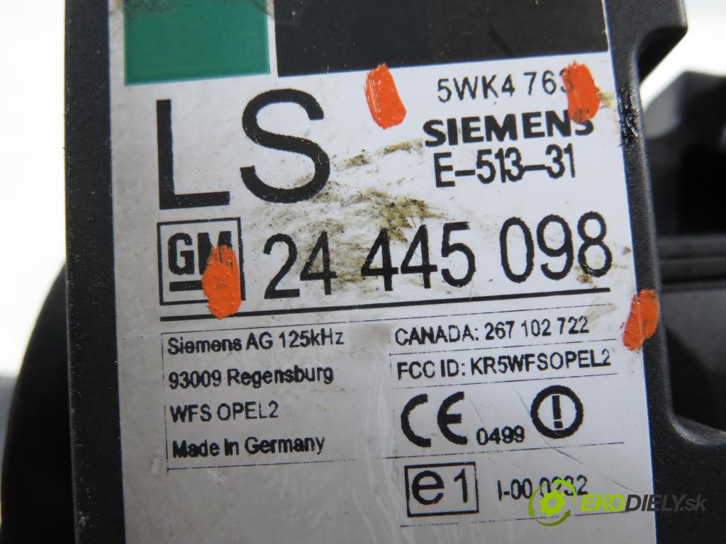 OPEL MERIVA A nadwozie wielkoprzestrzenne (MPV) (X03) MINIVAN 2004 55,00 1.7 DTI 75 - Y 17 DT 1686,00 spinačka 24445098 ; 5WK4763 (Spínacia skrinka)