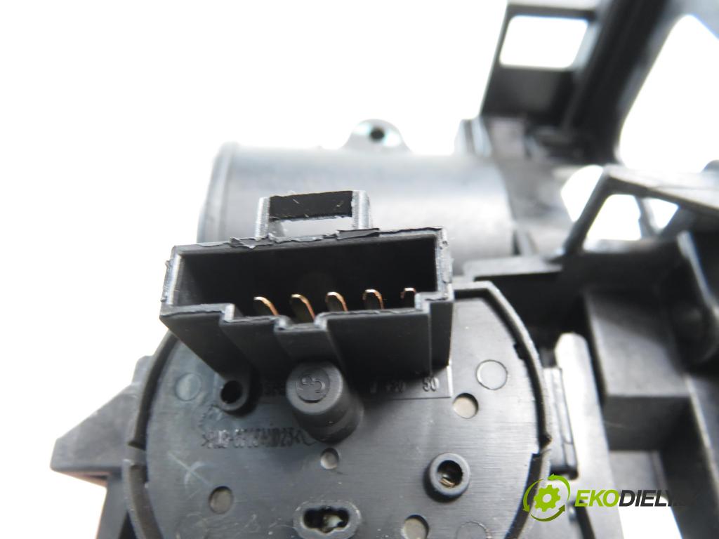 OPEL MERIVA A nadwozie wielkoprzestrzenne (MPV) (X03) MINIVAN 2004 55,00 1.7 DTI 75 - Y 17 DT 1686,00 spinačka 24445098 ; 5WK4763 (Spínacia skrinka)