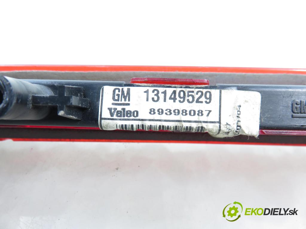 OPEL MERIVA A nadwozie wielkoprzestrzenne (MPV) (X03) MINIVAN 2004 55,00 1.7 DTI 75 - Y 17 DT 1686,00 SVĚTLO bŕzd 13149529