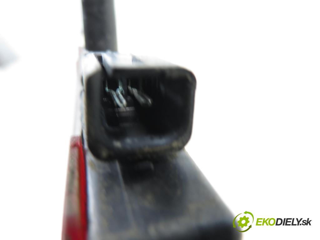 OPEL MERIVA A nadwozie wielkoprzestrzenne (MPV) (X03) MINIVAN 2004 55,00 1.7 DTI 75 - Y 17 DT 1686,00 SVĚTLO bŕzd 13149529