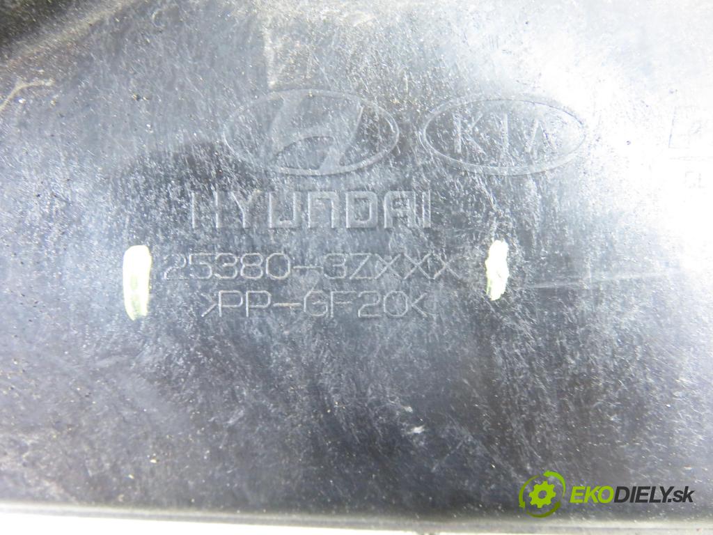 HYUNDAI i40 CW (VF) KOMBI 2014 100,00 1.7 CRDi 136 - D4FD 1685,00 ventilátor chladič PODNEBÍ / VODA 253803ZXXX