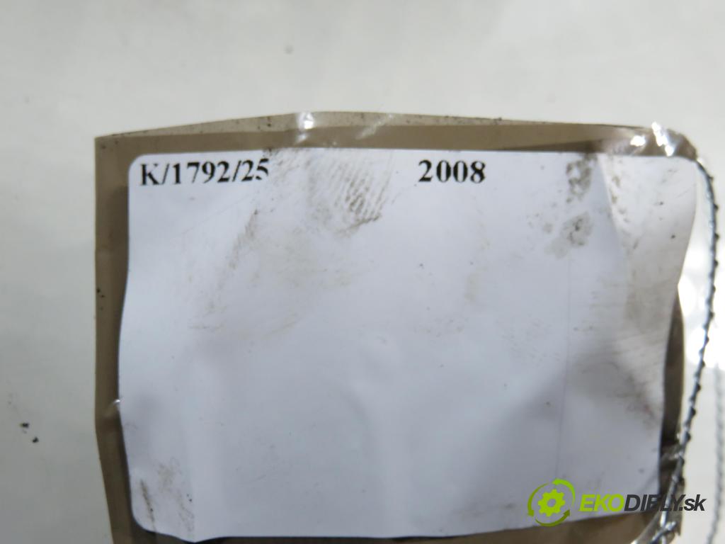 FIAT PANDA (169_) HB 2008 51,00 1.3 D Multijet 4x4 - 188 A8.000 1248,00 KOMPRESOR: klimatizace  (Kompresor klimatizace)