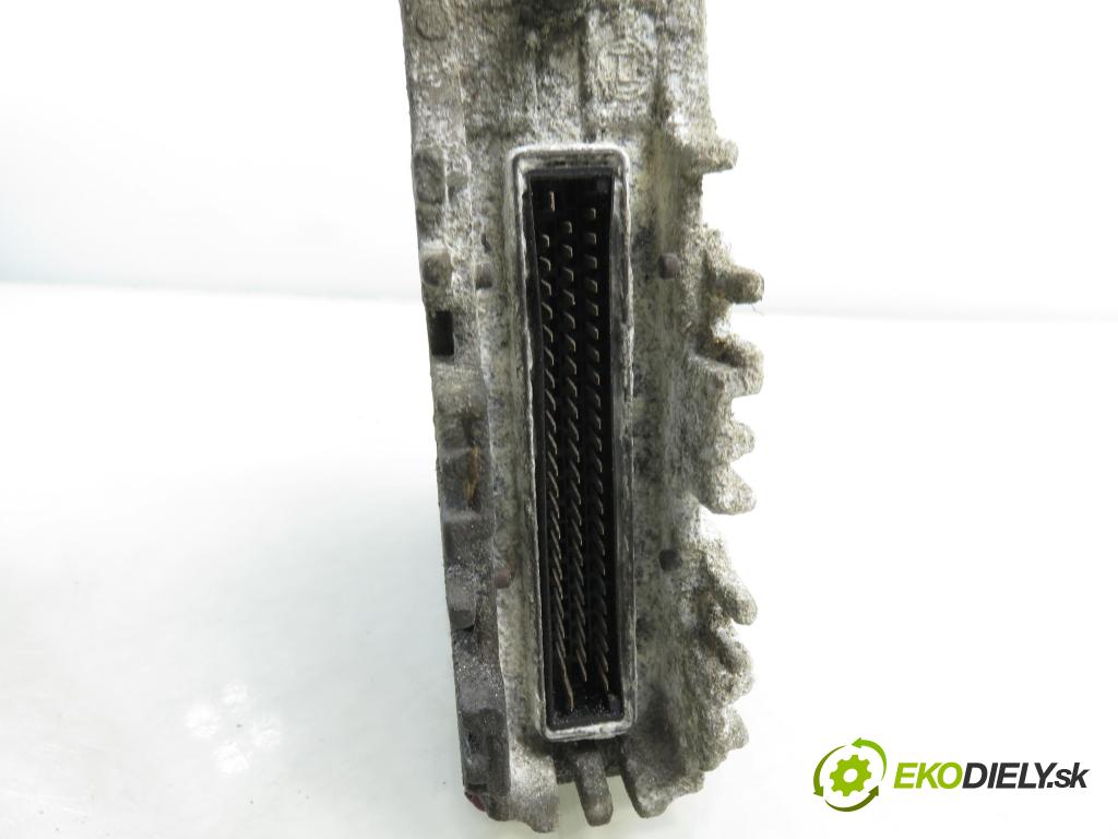 VW LT 28-46 II Platforma / podwozie (2DC, 2DF, 2DG, 2DL, 2DM) KABINA/PLATFORMA 1999 75,00 2.5 TDI - AHD 2461,00 Riadiaca jednotka Motor 074906021P ; 0281001597 ; 0281001598
