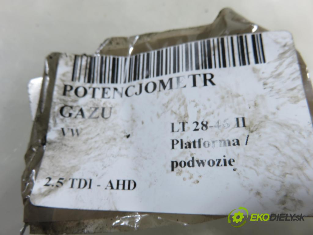 VW LT 28-46 II Platforma / podwozie (2DC, 2DF, 2DG, 2DL, 2DM) KABINA/PLATFORMA 1999 75,00 2.5 TDI - AHD 2461,00 Potenciometer plynu 0115428617 (Potenciometer plynového pedálu)