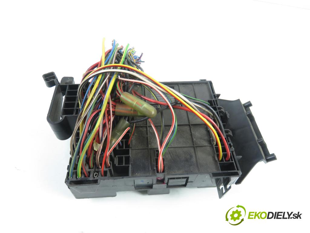 SMART CITY-COUPE (450) HB 2001 30,00 0.8 CDI R3 41 - OM 660.940 799,00 MODUL BSI 0001683V001