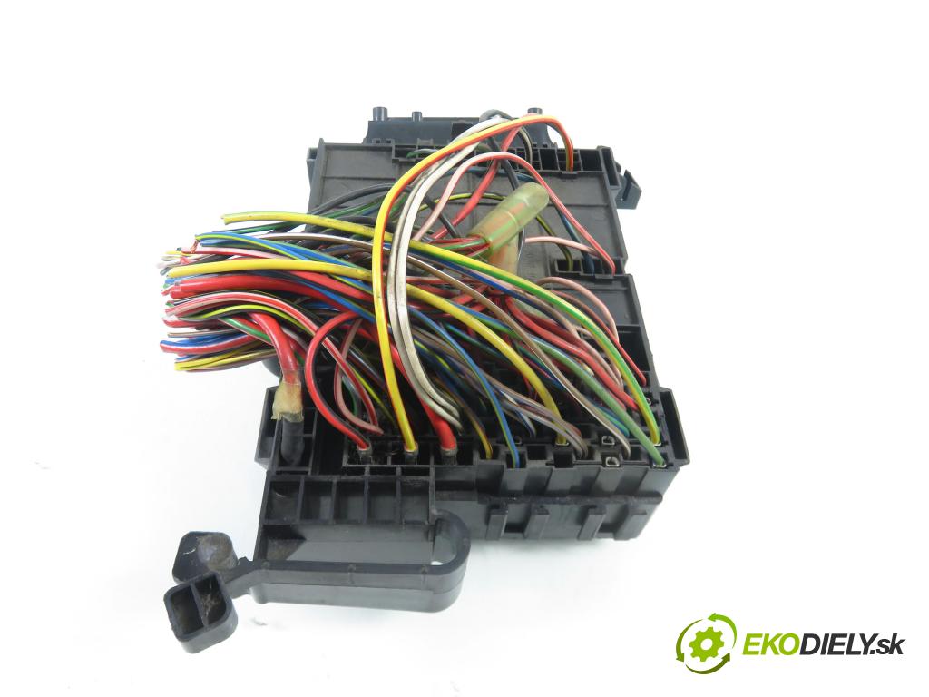 SMART CITY-COUPE (450) HB 2001 30,00 0.8 CDI R3 41 - OM 660.940 799,00 MODUL BSI 0001683V001