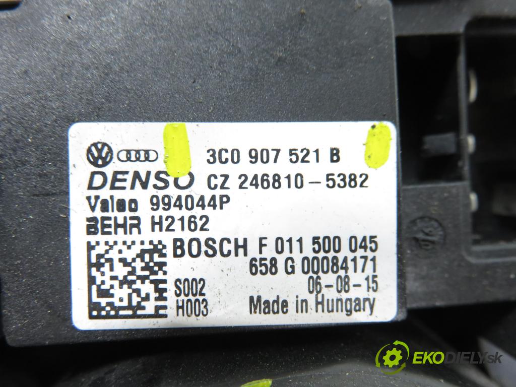 VW GOLF V (1K1) HB 2007 77,00 1.9 TDI - BXE 1896,00 ventilátor větráku 3C182015J ; 3C0907521B