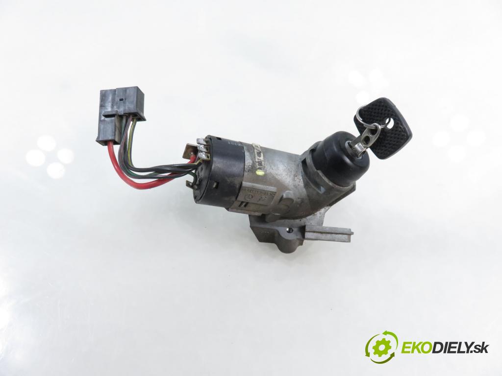 VW LT 28-46 II Platforma / podwozie (2DC, 2DF, 2DG, 2DL, 2DM) KABINA/PLATFORMA 1999 75,00 2.5 TDI - AHD 2461,00 spinačka 9014600104 (Spínacia skrinka)