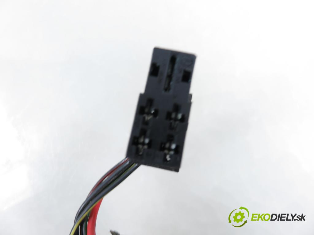 VW LT 28-46 II Platforma / podwozie (2DC, 2DF, 2DG, 2DL, 2DM) KABINA/PLATFORMA 1999 75,00 2.5 TDI - AHD 2461,00 spinačka 9014600104 (Spínacia skrinka)