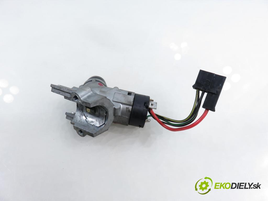 VW LT 28-46 II Platforma / podwozie (2DC, 2DF, 2DG, 2DL, 2DM) KABINA/PLATFORMA 1999 75,00 2.5 TDI - AHD 2461,00 spinačka 9014600104 (Spínacia skrinka)