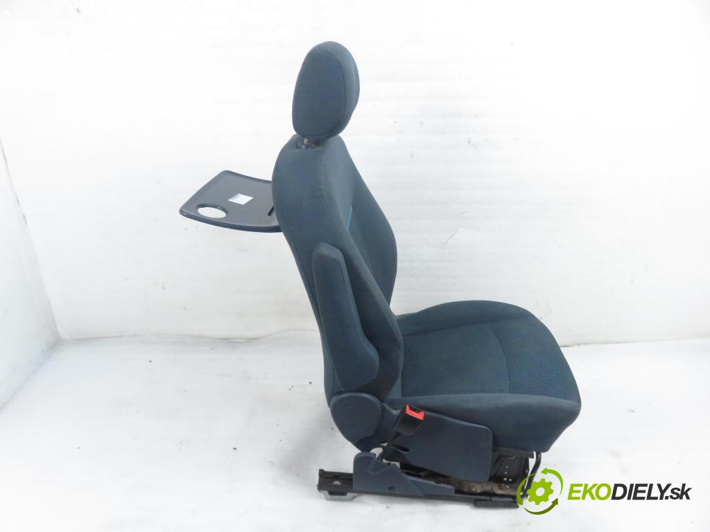 FORD GALAXY (WA6) MINIVAN 2006 92,00 1.8 TDCi - QYWA 1753,00 Sedadlo šoféri 
