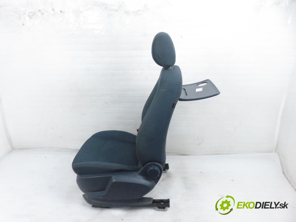 FORD GALAXY (WA6) MINIVAN 2006 92,00 1.8 TDCi - QYWA 1753,00 Sedadlo šoféri