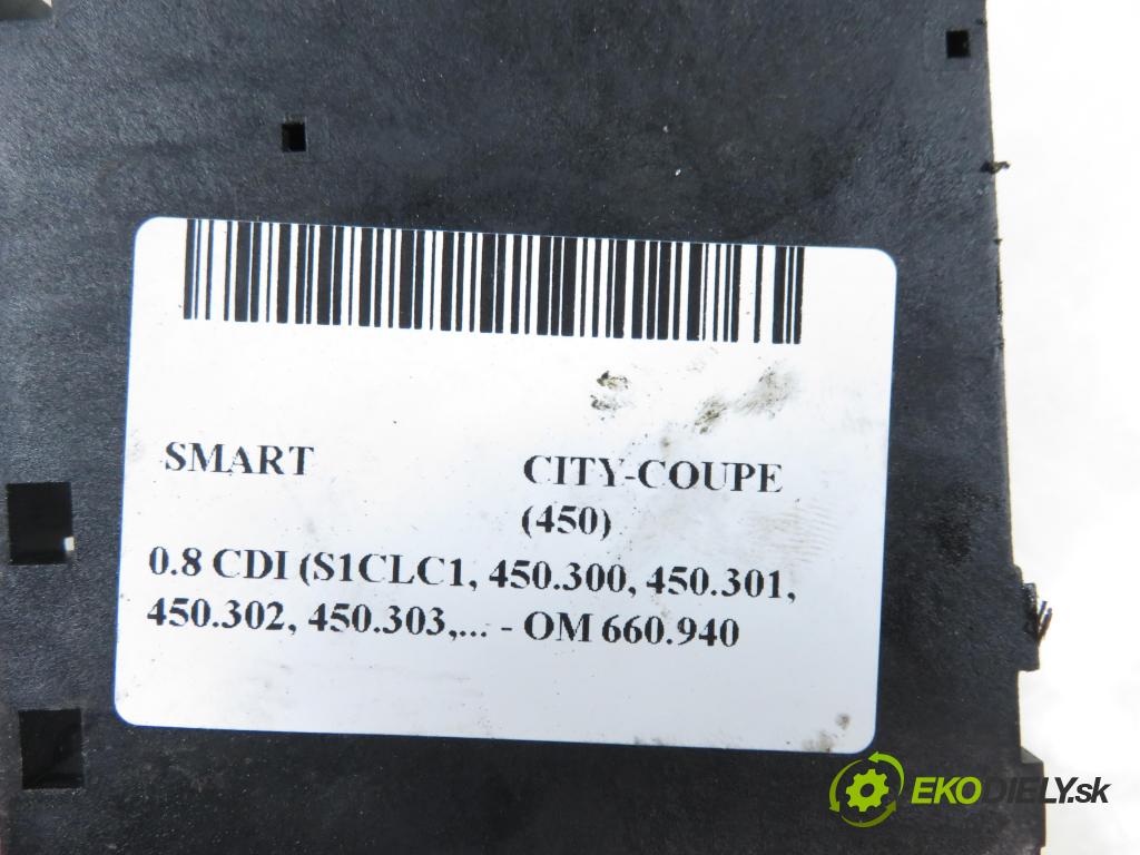 SMART CITY-COUPE (450) HB 2001 30,00 0.8 CDI R3 41 - OM 660.940 799,00 Riadiaca jednotka Motor 0002352V007