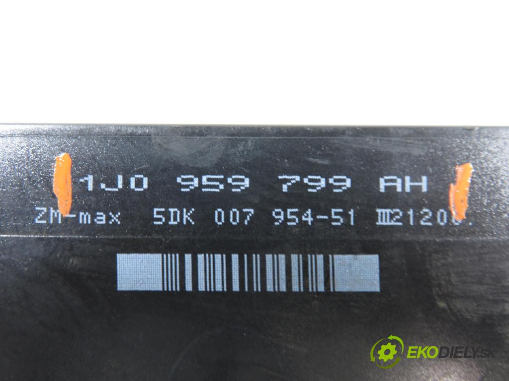 SEAT LEON (1M1) HB 2001 74,00 1.6 - AKL 1595,00 MODUL komfortu 1J0959799AH