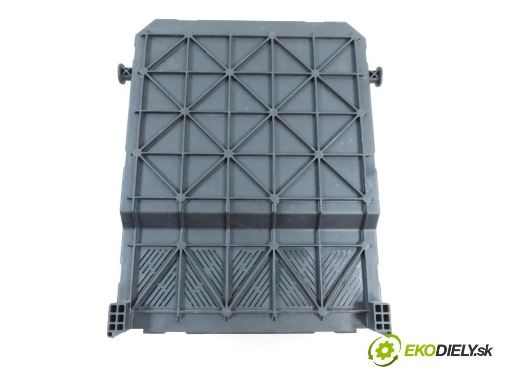 PEUGEOT 206 liftback (2A/C) HB 2003 55,00 1.4 75 - KFW 1360,00 MODUL BSI 9649627880