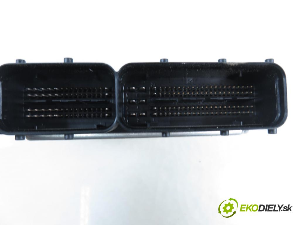 VW TRANSPORTER V Skrzynia (7HA, 7HH, 7EA, 7EH) FURGON 2008 75,00 1.9 TDI - BRS 1896,00 Riadiaca jednotka Motor 038906016T ; 0281012761