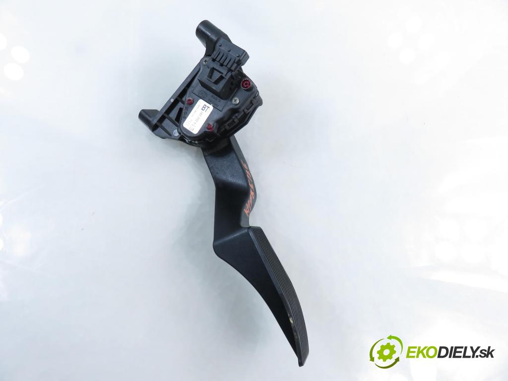 OPEL ZAFIRA A Nadwozie Wielkopojemne (MPV) (T98) MINIVAN 2002 92,00 1.8 16V 125 - Z 18 XE 1796,00 Potenciometer plynu 9202341BT ; 6PV00811400 (Potenciometer plynového pedálu)