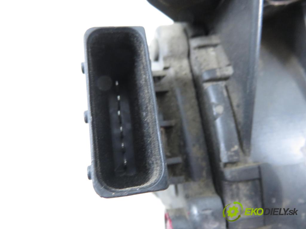 OPEL ZAFIRA A Nadwozie Wielkopojemne (MPV) (T98) MINIVAN 2002 92,00 1.8 16V 125 - Z 18 XE 1796,00 Potenciometer plynu 9202341BT ; 6PV00811400 (Potenciometer plynového pedálu)