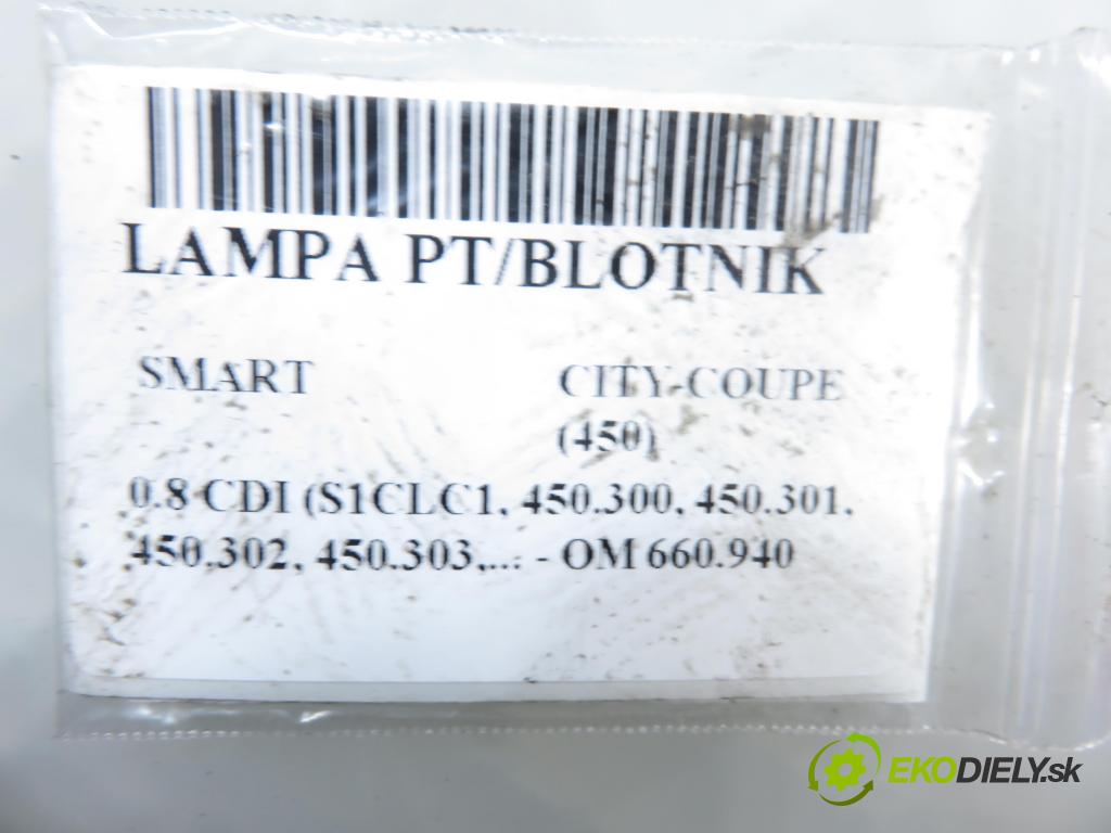 SMART CITY-COUPE (450) HB 2001 30,00 0.8 CDI R3 41 - OM 660.940 799,00 Svetlo pravé zadné 253042R