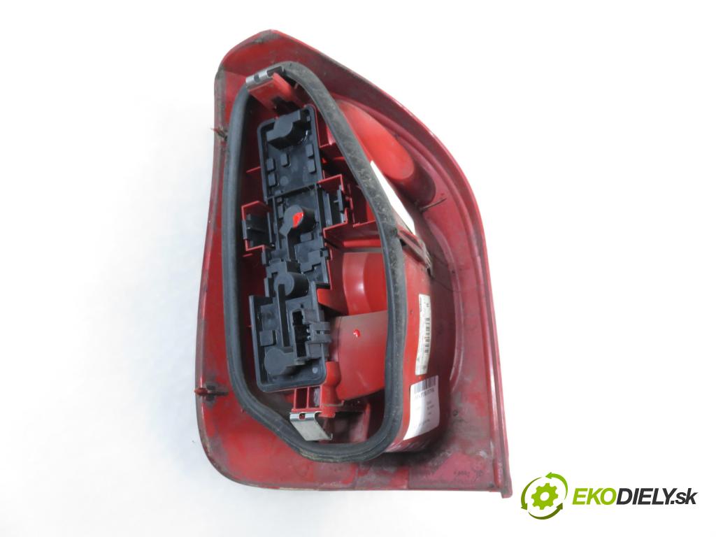 CITROEN XSARA PICASSO (N68) MINIVAN 2002 85,00 1.8 16V - 6FZ (EW7J4) 1749,00 Svetlo pravé zadné 9631563980