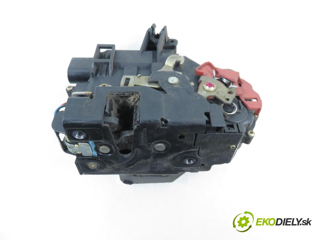 AUDI A2 (8Z0) HB 2002 55,00 1.4 TDI - AMF 1422,00 zámok PPE 8Z1837016E