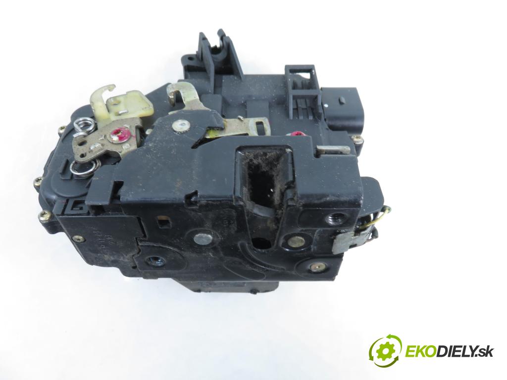AUDI A2 (8Z0) HB 2002 55,00 1.4 TDI - AMF 1422,00 zámok 8Z1837015D