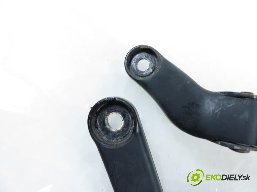 AUDI A2 (8Z0) HB 2002 55,00 1.4 TDI - AMF 1422,00 RAMENO: stierače LP