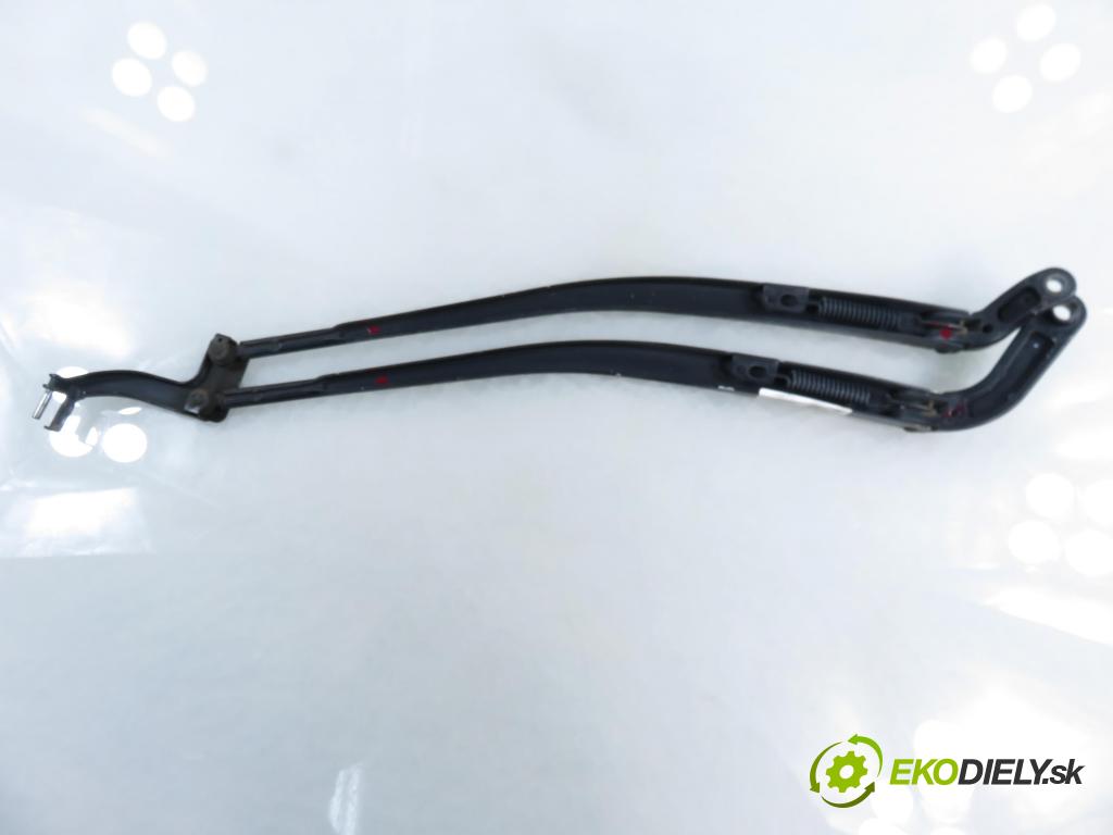 AUDI A2 (8Z0) HB 2002 55,00 1.4 TDI - AMF 1422,00 RAMENO: stierače LP