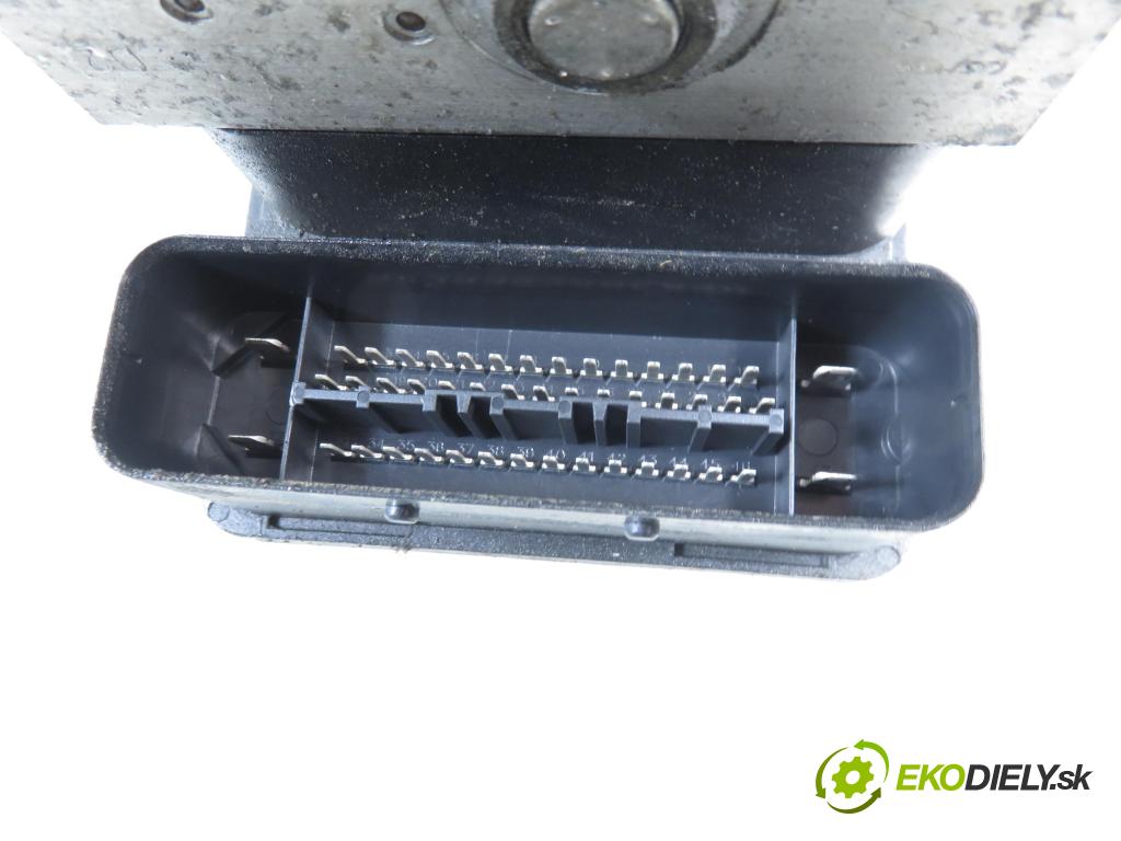 AUDI A2 (8Z0) HB 2001 55,00 1.4 TDI - AMF 1422,00 Pumpa ABS 8Z0907379C ; 10096003263 ; 8Z0614517E (Pumpa ABS)