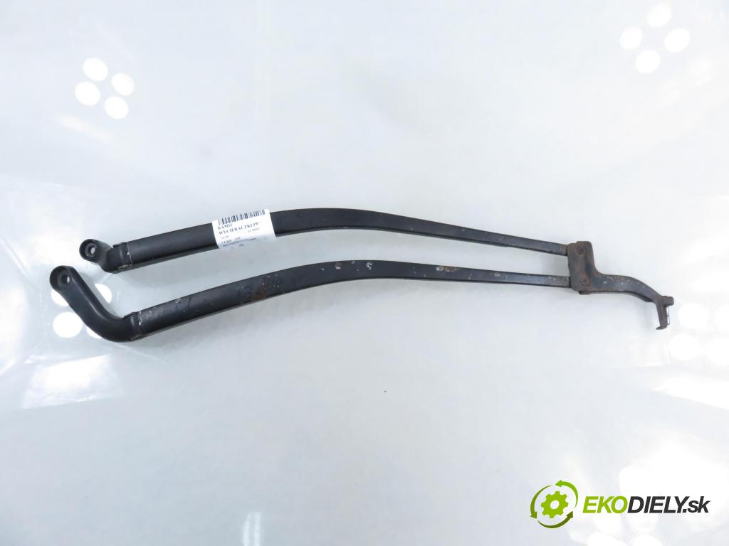 AUDI A2 (8Z0) HB 2001 55,00 1.4 TDI - AMF 1422,00 RAMENO: stierače PP