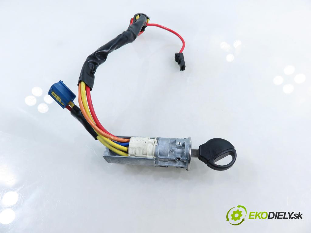 CITROEN XSARA PICASSO (N68) MINIVAN 2002 85,00 1.8 16V - 6FZ (EW7J4) 1749,00 spinačka  (Spínacia skrinka)