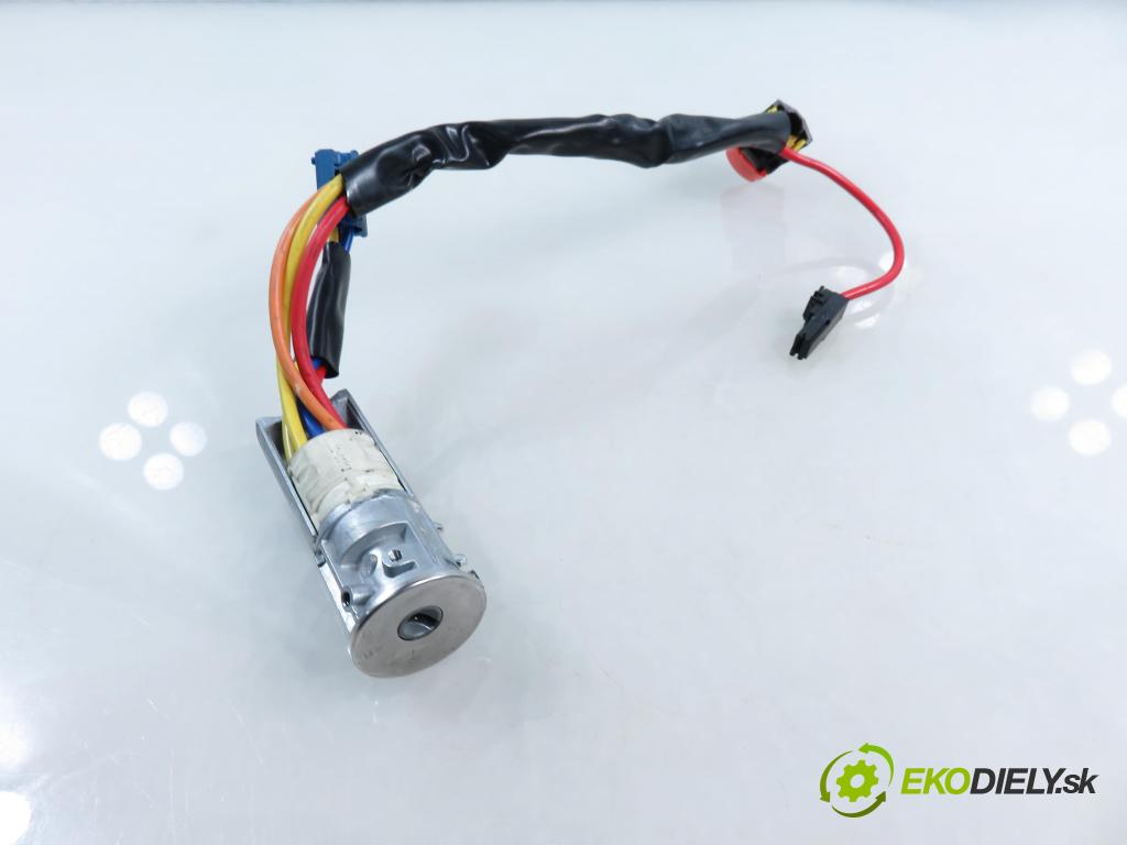 CITROEN XSARA PICASSO (N68) MINIVAN 2002 85,00 1.8 16V - 6FZ (EW7J4) 1749,00 spinačka  (Spínacia skrinka)