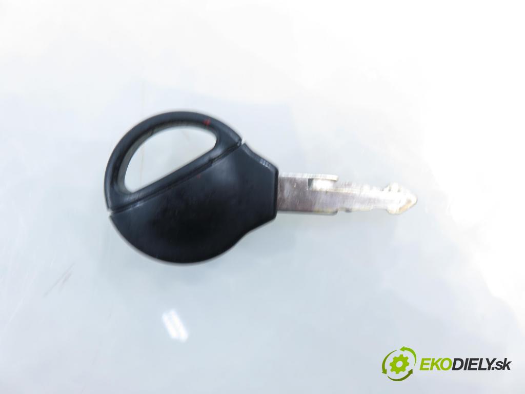 CITROEN XSARA PICASSO (N68) MINIVAN 2002 85,00 1.8 16V - 6FZ (EW7J4) 1749,00 spinačka  (Spínacia skrinka)