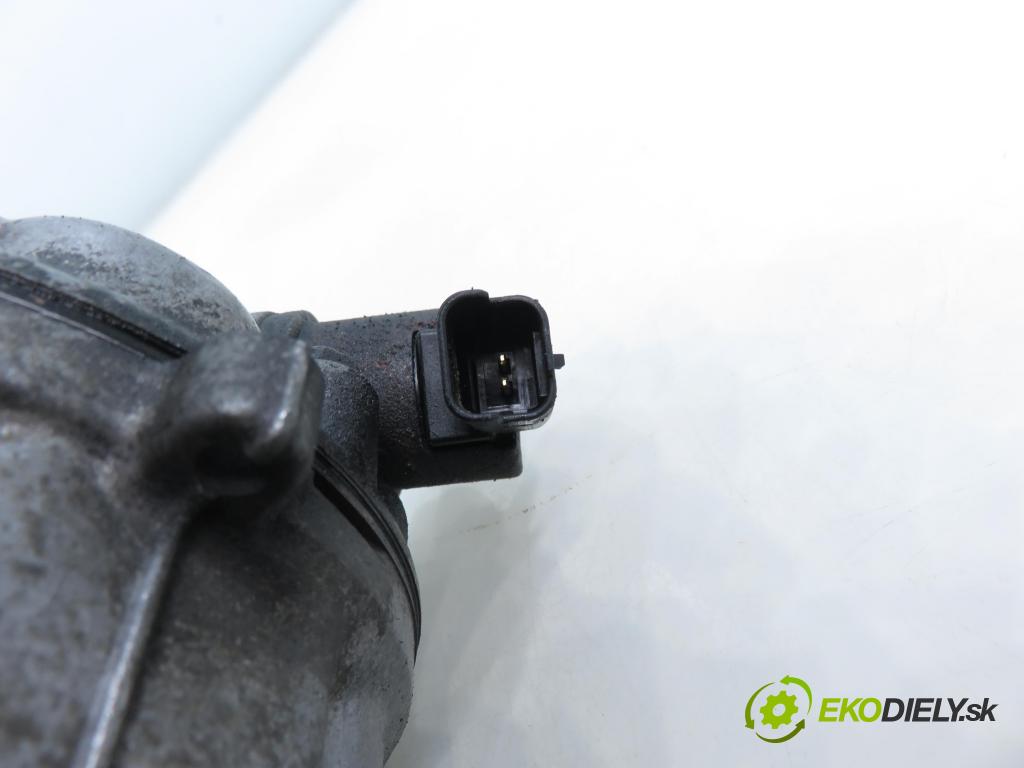 PEUGEOT 407 (6D_) SEDAN 2005 100,00 2.0 HDi 135 - RHR 1997,00 KOMPRESOR: klimatizace 9648138980 (Kompresor klimatizace)