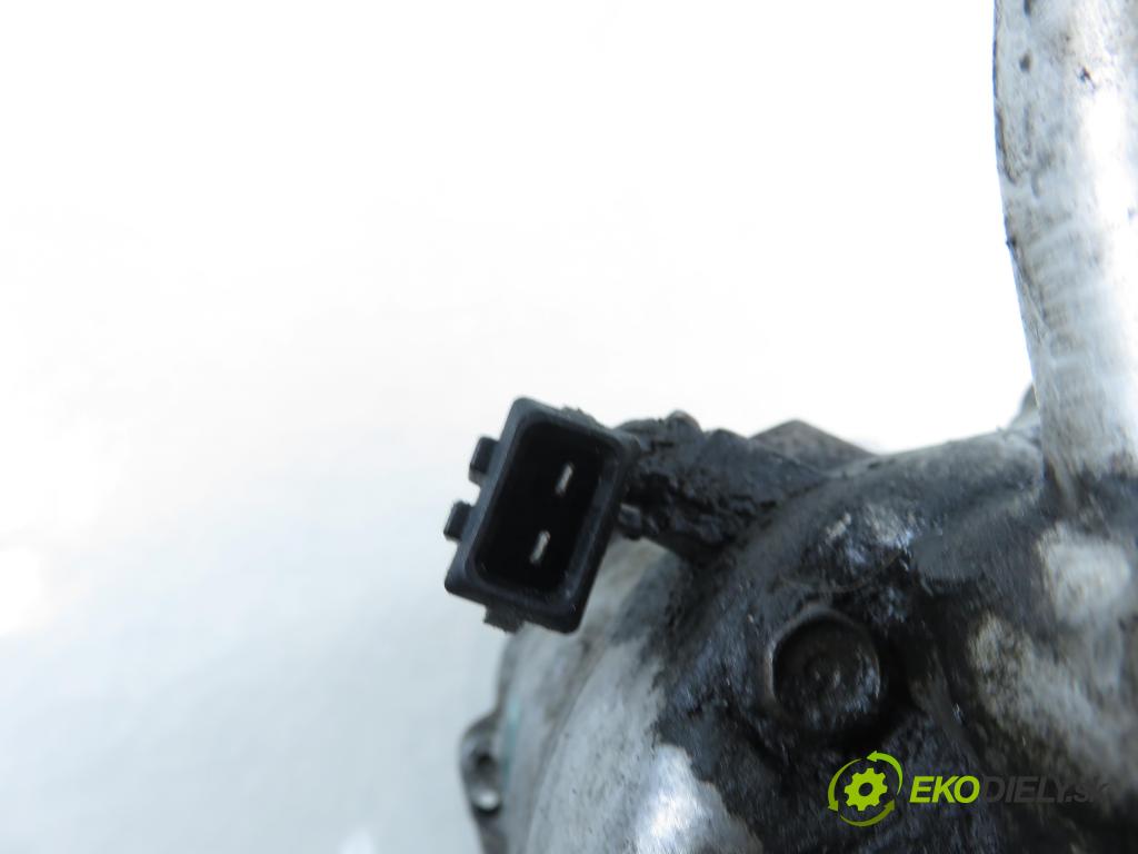 VW GOLF IV (1J1) HB 1998 55,00 1.4 16V 75 - AKQ 1390,00 KOMPRESOR: klimatizace 1J0820803A (Kompresor klimatizace)