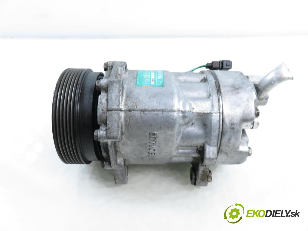 VW GOLF IV (1J1) HB 1998 55,00 1.4 16V 75 - AKQ 1390,00 KOMPRESOR: klimatizace 1J0820803A (Kompresor klimatizace)