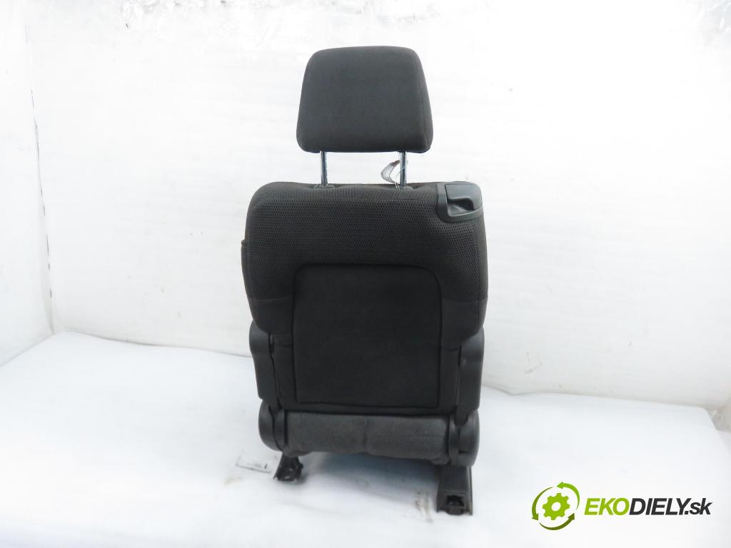 NISSAN PATHFINDER III (R51) TERENOWY 2007 198,00 4.0 4WD 269 - VQ40DE 3954,00 sedadlo CESTUJÍCÍ/PP