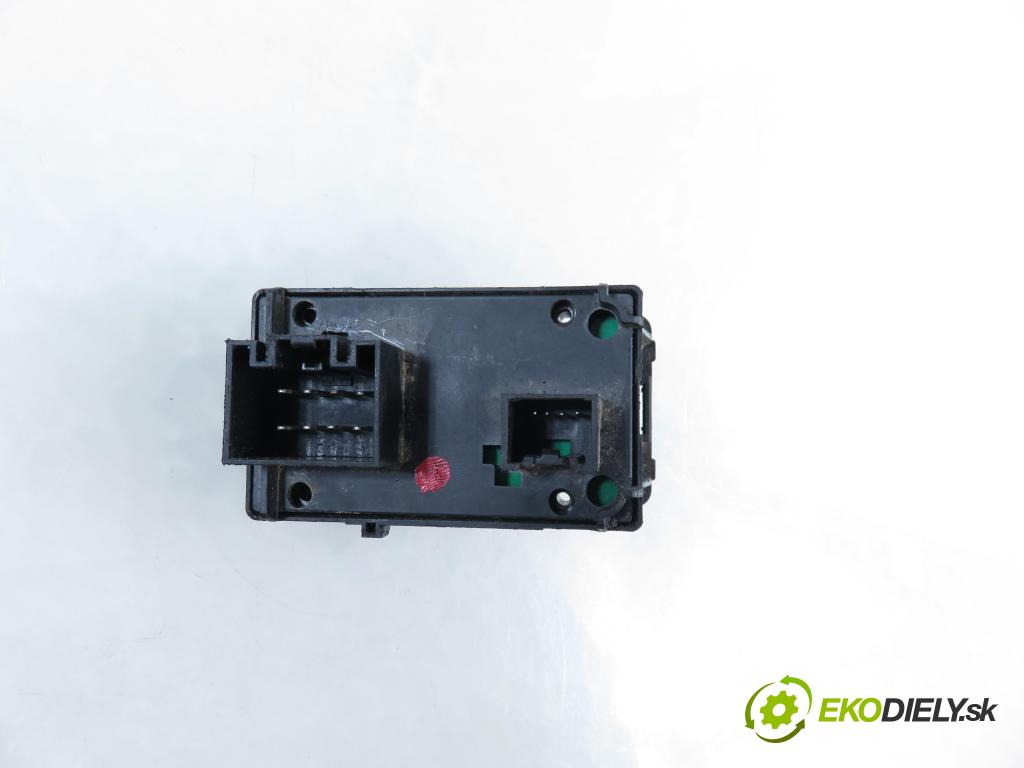 FORD TRANSIT CUSTOM V362 Skrzynia (FY, FZ) FURGON 2016 77,00 2.0 TDCi - YLF6 1995,00 Panel ovládaní oken