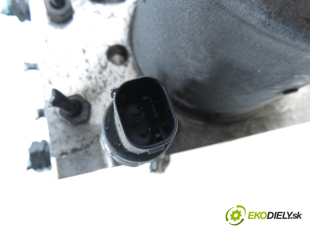 CITROEN XSARA PICASSO (N68) MINIVAN 2004 80,00 1.6 HDi 109 - 9HY (DV6TED4) 1560,00 Pumpa ABS 0265950072 (Pumpa ABS)