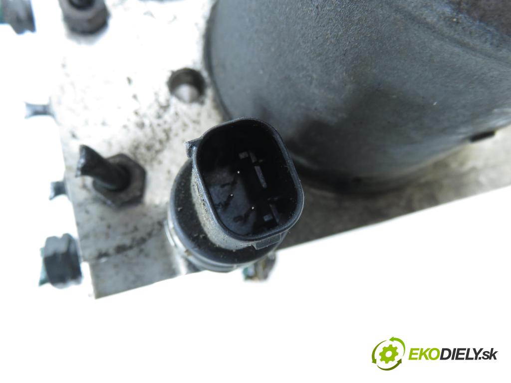 CITROEN XSARA PICASSO (N68) MINIVAN 2004 80,00 1.6 HDi 109 - 9HY (DV6TED4) 1560,00 Pumpa ABS 0265950072 (Pumpa ABS)