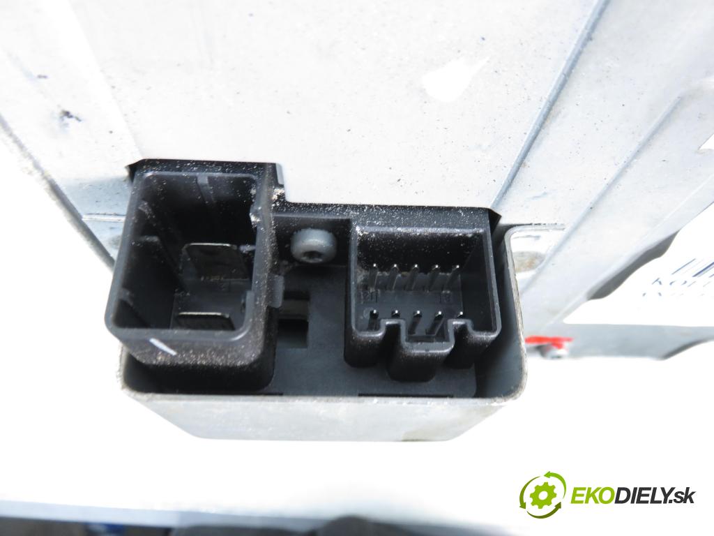 FIAT BRAVO II (198_) HB 2006 77,00 1.6 D Multijet - 198 A3.000 1598,00 SLOUPEC / PODPORA elektrický 00051830972