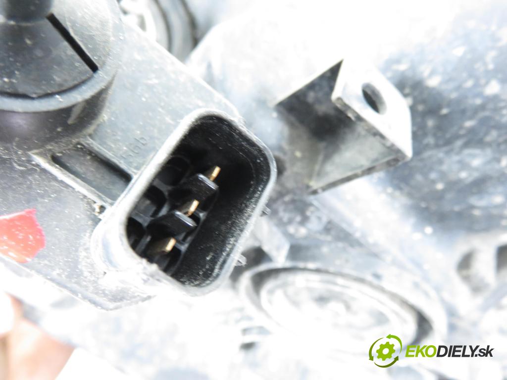 HONDA CIVIC VII Hatchback (EU, EP, EV) HB 2004 66,00 1.4 iS (EP1) 90 - D14Z6 1396,00 Svetlo PP 33100S5TG61