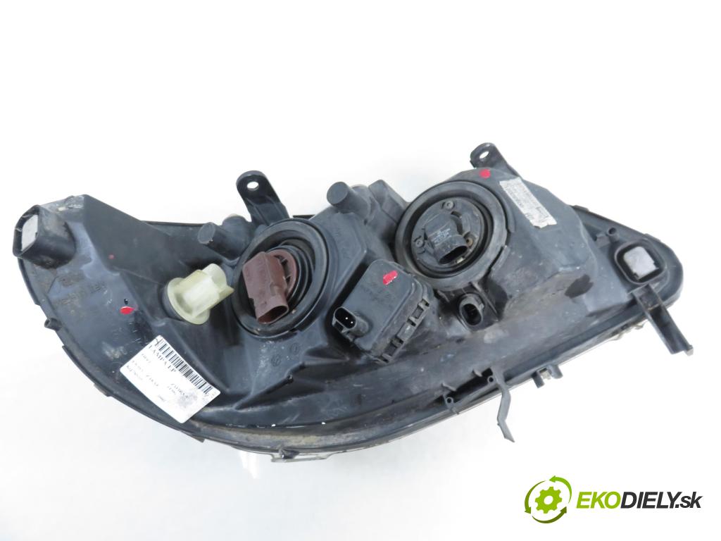 OPEL ZAFIRA A Nadwozie Wielkopojemne (MPV) (T98)  MINIVAN 2002 92,00 1.8 16V 125 - Z 18 XE 1796,00 Svetlo LP