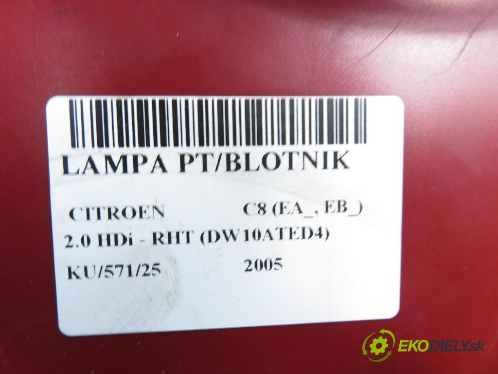 CITROEN C8 (EA_, EB_) MINIVAN 2005 0,00 2.0 HDi - RHT (DW10ATED4) 1997,00 Svetlo pravé zadné 