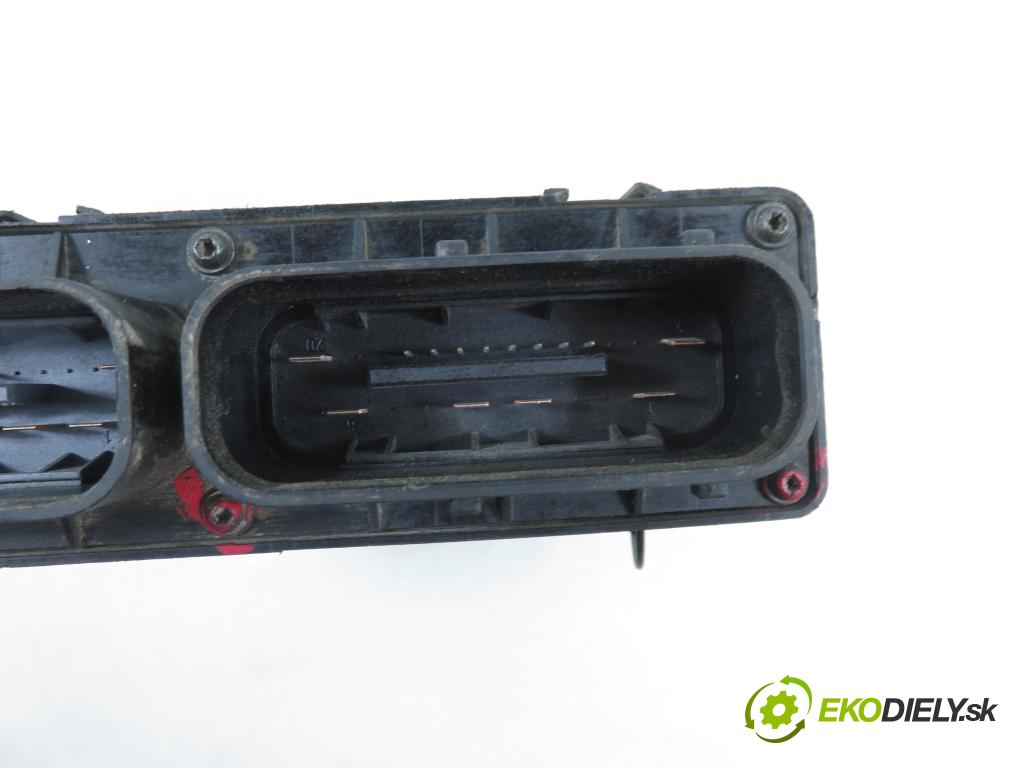 OPEL ZAFIRA A Nadwozie Wielkopojemne (MPV) (T98)  MINIVAN 2002 92,00 1.8 16V 125 - Z 18 XE 1796,00 řídící jednotka VENTILÁTORY 24462342
